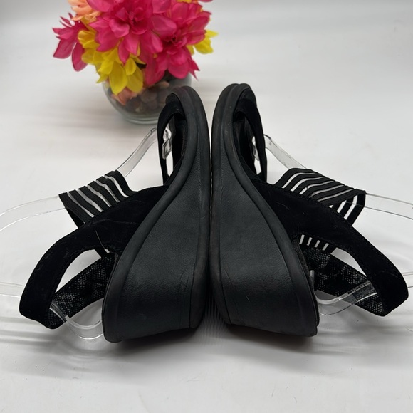 Black Wedge Sandals with Elastic Straps Size 11 SKT8242B - Picture 5 of 8